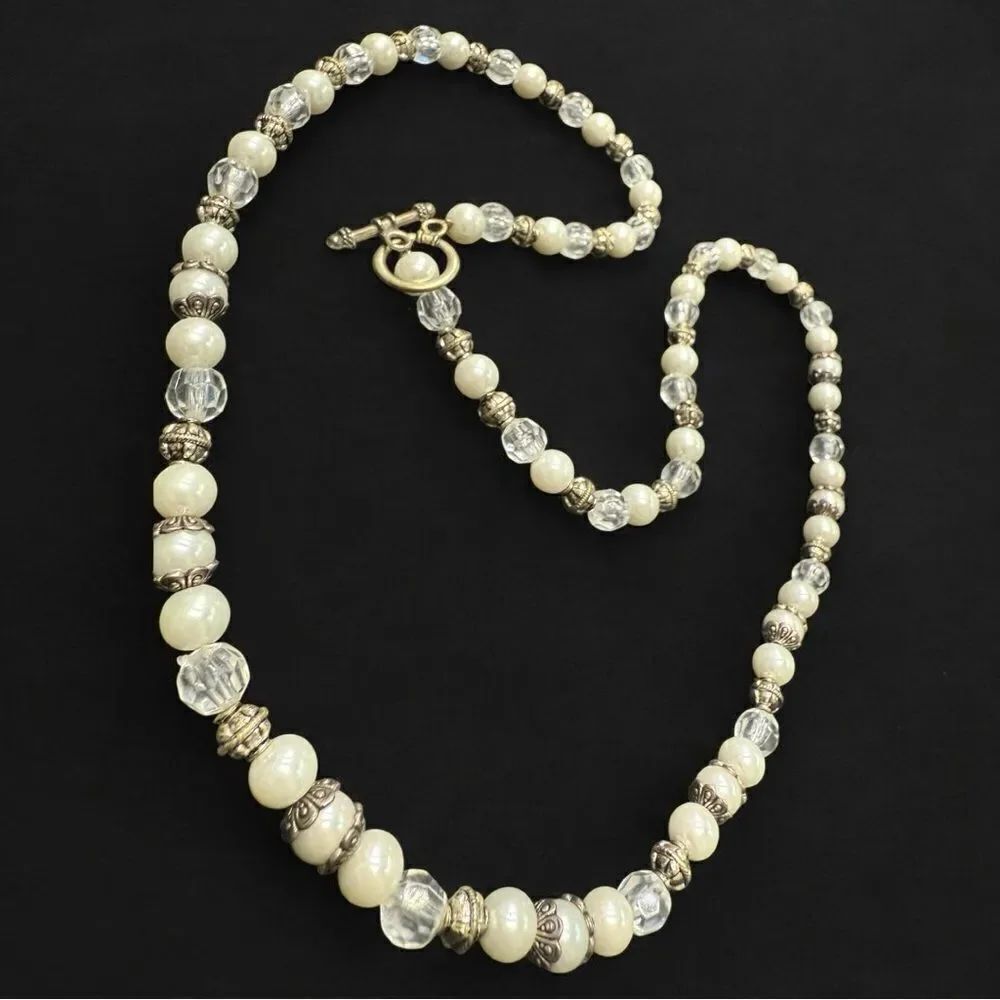 Cream Beaded Necklace with Crystal Accents